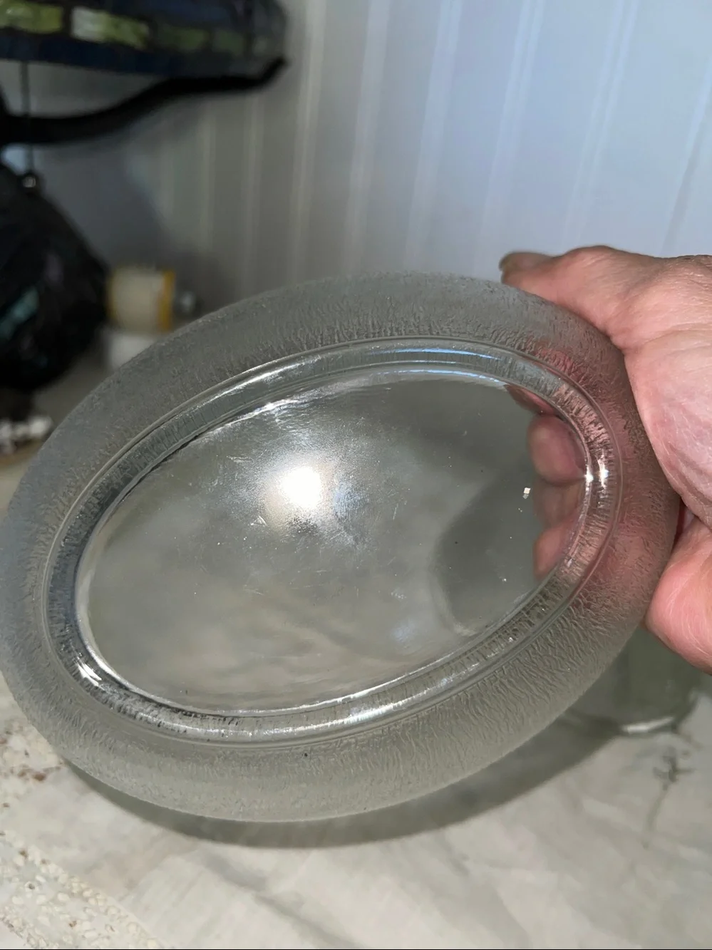 V tg Clear Indiana Glass Hen on nest with red comb. Chicken, Covered Dish